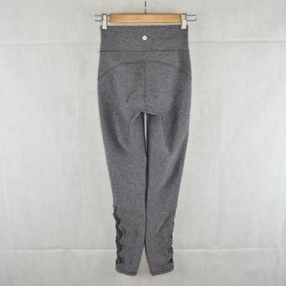 lululemon Tied To It 7/8 Tights 25" Size 4 in Heathered Black & Dark Carbon - Picture 3 of 5